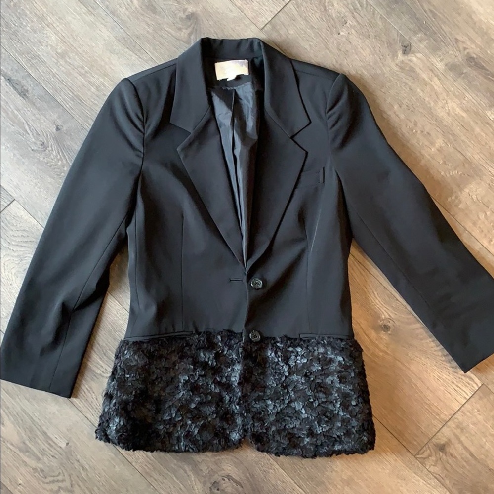 🎉 Elizabeth and James Feather Blazer 🎉